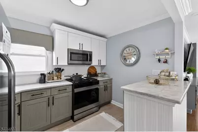 186 Fabyan Pl, Newark, NJ 07112 - Photo 6