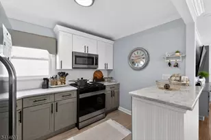 186 Fabyan Pl, Newark, NJ 07112 - Photo 6