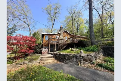 390 Lakeview Ave, Ringwood, NJ 07456 - Photo 1