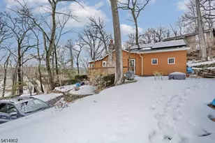 390 Lakeview Ave, Ringwood, NJ 07456 - Photo 38