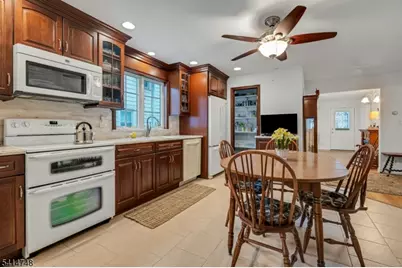 101 Schuyler Ave, Pompton Lakes, NJ 07442 - Photo 8