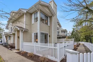 74 Academy Ct, Bedminster Township, NJ 07921 - Photo 2