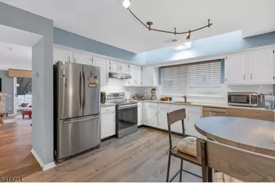 74 Academy Court, Bedminster Township, NJ 07921 - Photo 10