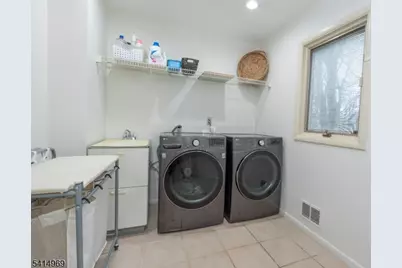 22 Post Ln, Livingston, NJ 07039 - Photo 8