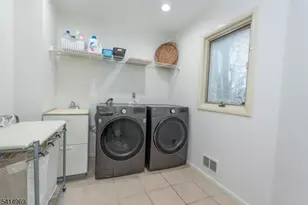 22 Post Ln, Livingston, NJ 07039 - Photo 8