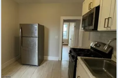 307 Clinton Pl, Newark, NJ 07112 - Photo 2