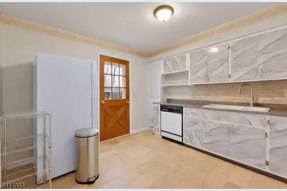 627 E Vail Rd, Roxbury Township, NJ 07850 - Photo 10