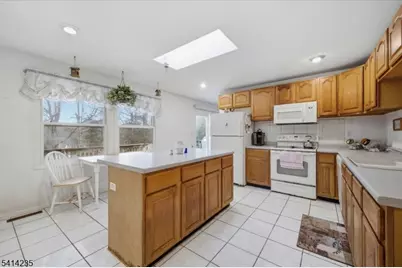 142 N Locust Lake Rd, Hope Township, NJ 07825 - Photo 10