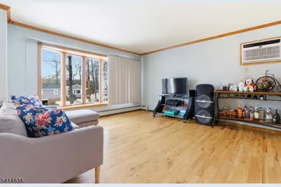 14 Marshall Trl, Hopatcong, NJ 07843 - Photo 4