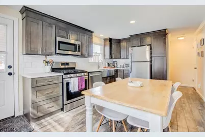 46A Walnut St, Pompton Lakes, NJ 07442 - Photo 1