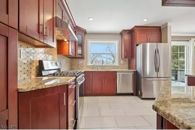 149 Hillside Ave, Berkeley Heights Township, NJ 07922 - Photo 10