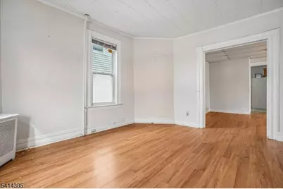 68 Chestnut St, Montclair, NJ 07042 - Photo 6