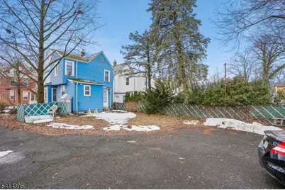 68 Chestnut St, Montclair, NJ 07042 - Photo 32