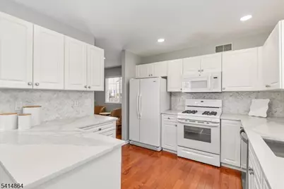 40 Primrose Ln, Long Hill Township, NJ 07933 - Photo 12