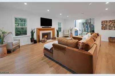 149 Hillcrest Ave, Summit, NJ 07901 - Photo 16