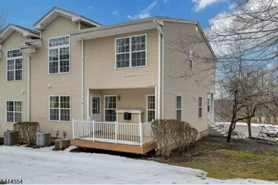 24 Dudley Ct, Green Brook Township, NJ 08812 - Photo 2