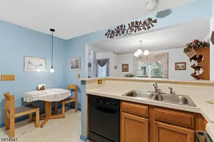 20 Heritage Ct, Jefferson Township, NJ 07438 - Photo 10