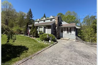38 Highland Lakes Rd, Vernon Twp., NJ 07462 - Photo 2