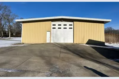 755 S Beverwyck Rd, Parsippany, NJ 07054 - Photo 1