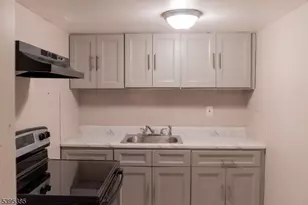 108 Berkshire Pl, Irvington, NJ 07111 - Photo 6