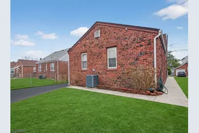 2096 Lentz Ave, Union Township, NJ 07083 - Photo 28