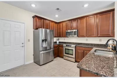 17 Jasmine Ln, Garfield, NJ 07026 - Photo 8