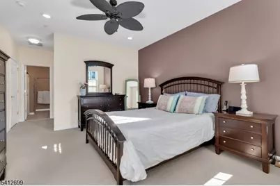 17 Jasmine Ln, Garfield, NJ 07026 - Photo 16