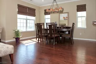 105 Swing Bridge Ln, South Bound Brook Boro, NJ 08880 - Photo 4