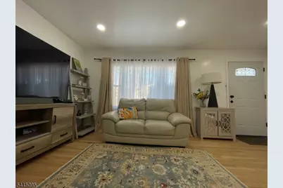 11 Raymond Pl, Hawthorne, NJ 07506 - Photo 6