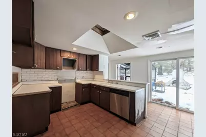 28 Deer Trail Lake Rd, Hardyston Township, NJ 07460 - Photo 10