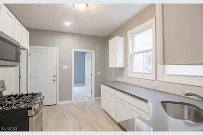 127 Brookwood St #2, East Orange, NJ 07018 - Photo 2