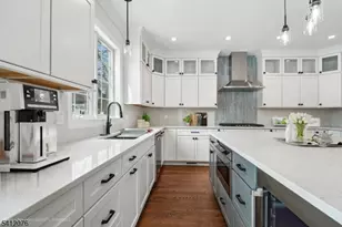 4 Plymouth Dr, Livingston, NJ 07039 - Photo 4