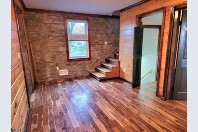 906 Center St, Scotch Plains Township, NJ 07076 - Photo 2