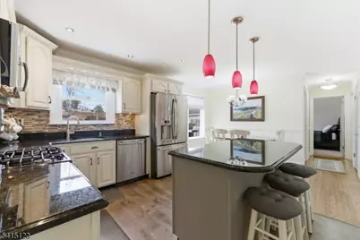 60 Belleview Ave, Butler, NJ 07405 - Photo 10