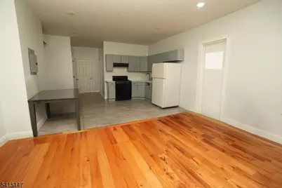 14-16 Hazel Pl, Newark, NJ 07108 - Photo 4