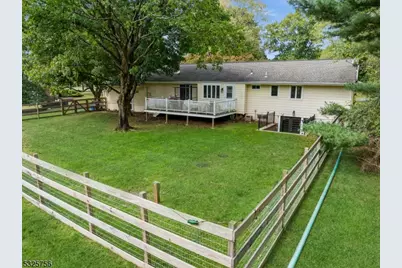 102 Jamestown Rd, Montgomery Township, NJ 08502 - Photo 32