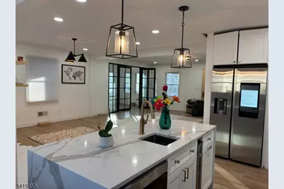 287 Gifford Pl, Teaneck Township, NJ 07666 - Photo 2