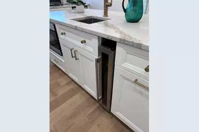 287 Gifford Pl, Teaneck Township, NJ 07666 - Photo 10