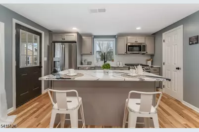 52 Lewis St, Phillipsburg, NJ 08865 - Photo 6