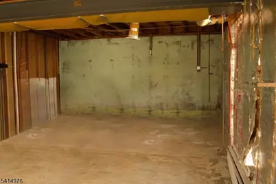 85 Rock Rd, Hawthorne, NJ 07506 - Photo 22