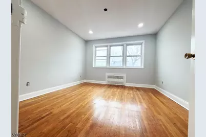 154 Bowers St #2D, Jersey City, NJ 07307 - Photo 14