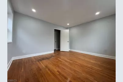 154 Bowers St #2D, Jersey City, NJ 07307 - Photo 8