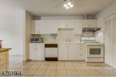 6 Jennifer Dr #6, East Hanover Township, NJ 07936 - Photo 8