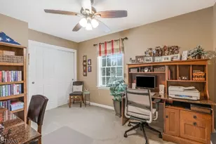 13 Grandview Cir, Raritan Township, NJ 08822 - Photo 24