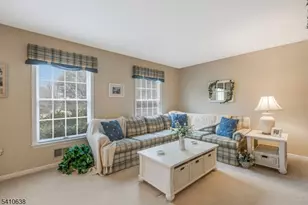 13 Grandview Cir, Raritan Township, NJ 08822 - Photo 6