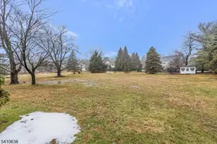 13 Grandview Cir, Raritan Township, NJ 08822 - Photo 32