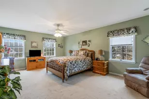 13 Grandview Cir, Raritan Township, NJ 08822 - Photo 20