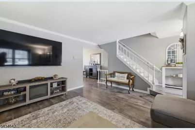 41 Purple Martin Dr, Allamuchy Township, NJ 07840 - Photo 4