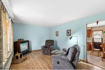 104 Warrenville Rd, Green Brook Township, NJ 08812 - Photo 4