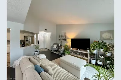 137 Drake Ln, Roxbury Township, NJ 07852 - Photo 8